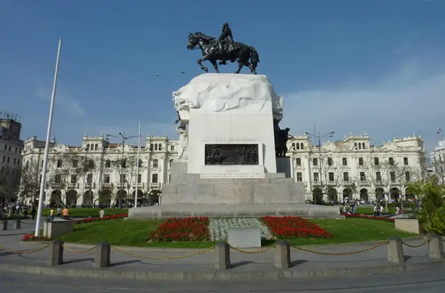 plaza san martin lima tour